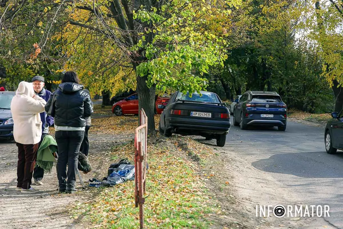 На Симиренківській автівка наїхала на двох школярів: одна дитина загинула, інша – в лікарні