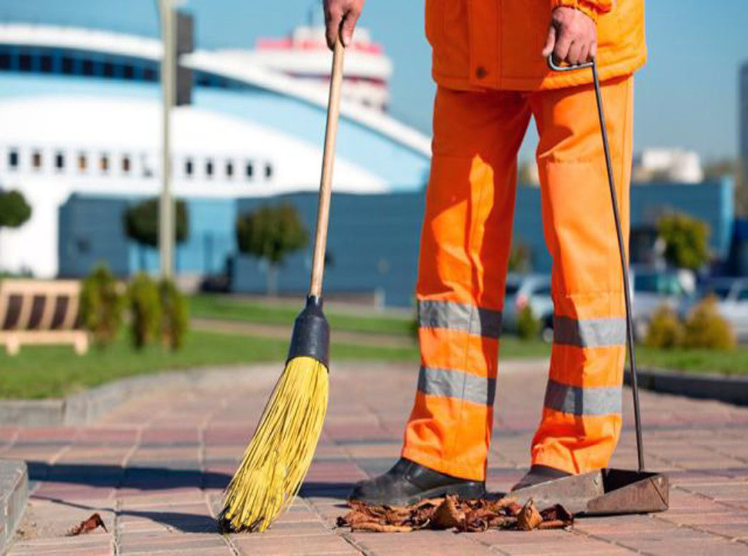 Натисни щоб дізнатись більше про: У Дніпрі порушники відбуватимуть покарання в університеті, ритуальній службі та Оперному