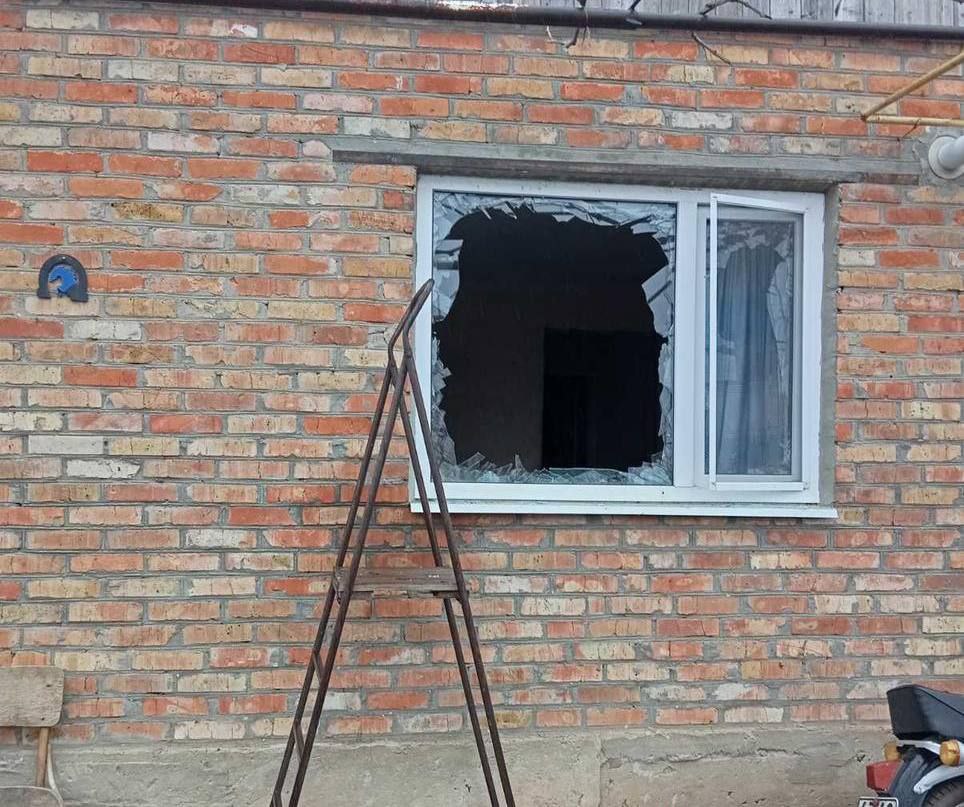 Натисни щоб дізнатись більше про: Російські дрони атакували Дніпро: сталась сильна пожежа