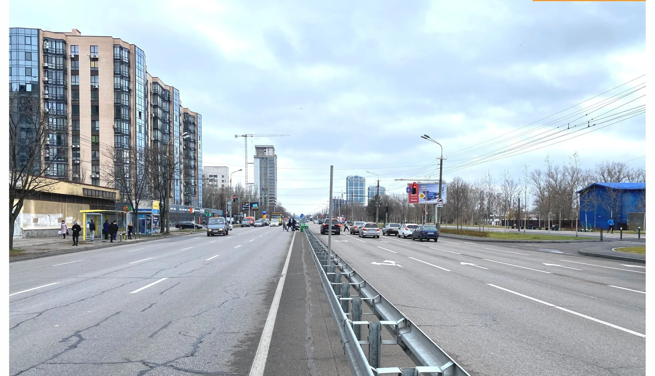 Натисни щоб дізнатись більше про: У Дніпрі звузять Набережну Перемоги через реконструкцію тролейбусної лінії