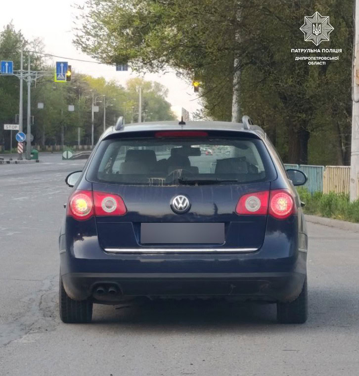 У Дніпрі чоловік без водійського посвідчення кермував напідпитку