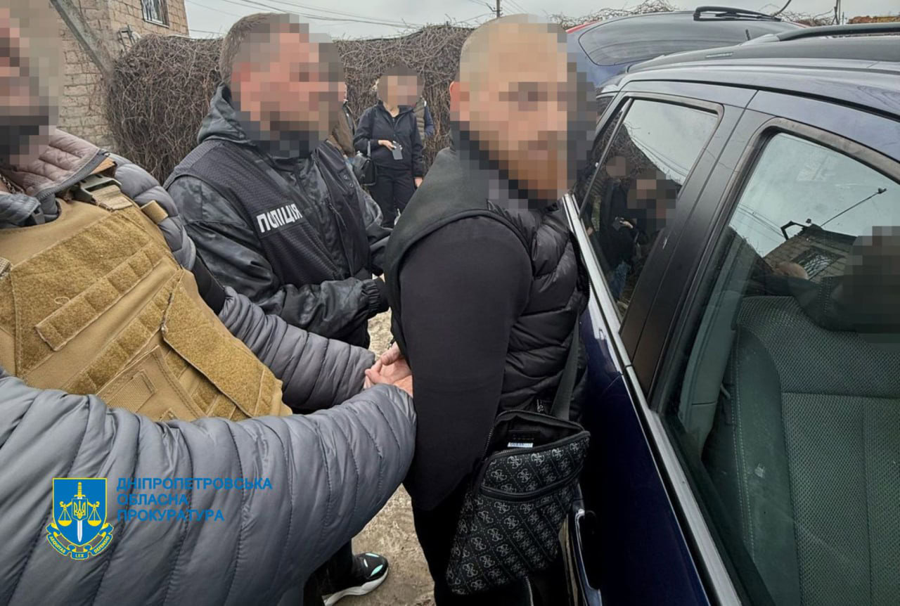 У Дніпрі викрили схему продажу авто для ЗСУ як гуманітарки