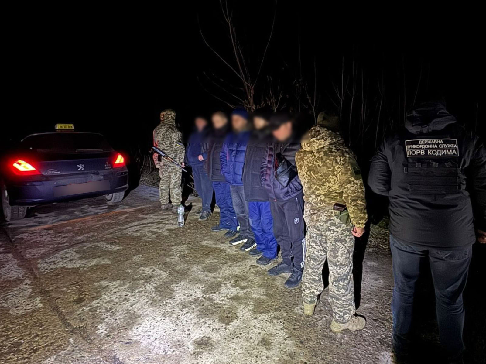 Жителі Дніпровщини намагалися нелегально виїхати до Молдови на таксі