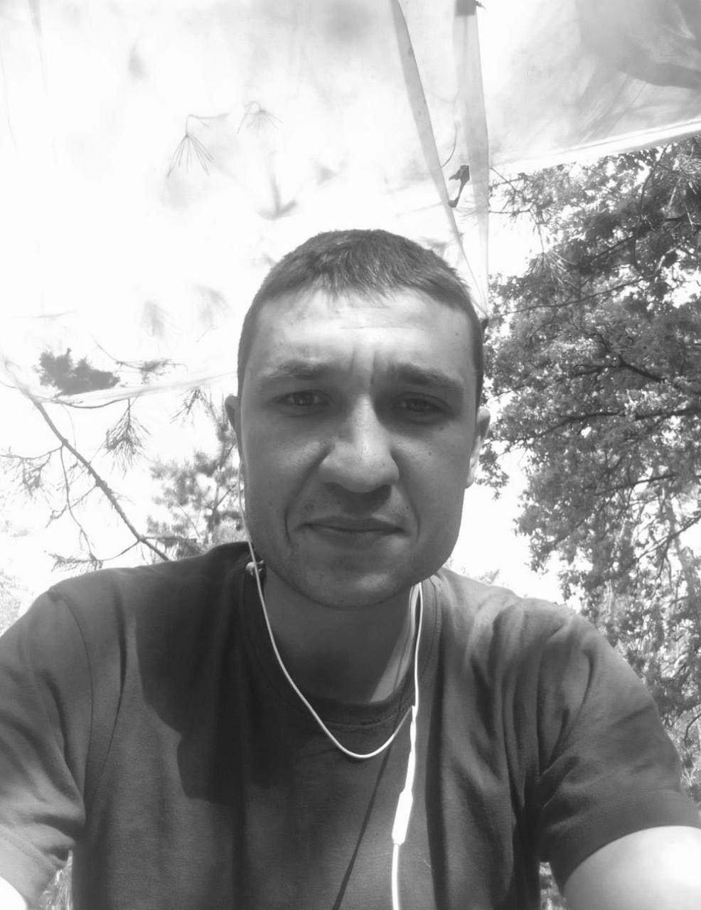 На Дніпровщині попрощаються з захисником, який загинув неподалік Бахмуту