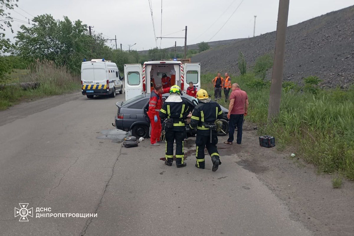 На Дніпровщині у ДТП постраждали троє чоловіків