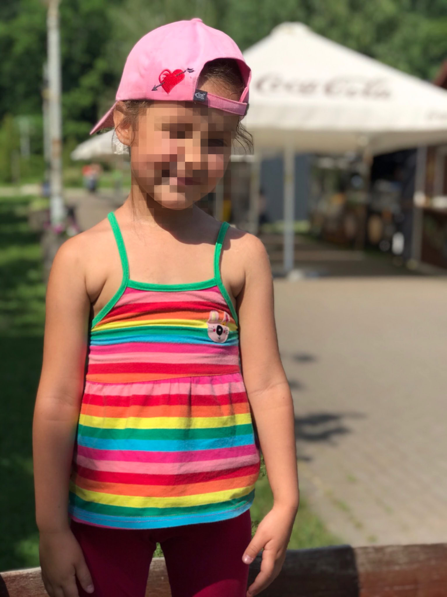 Мама майже пʼять років судиться за те, щоб бачитись зі своєю донькою