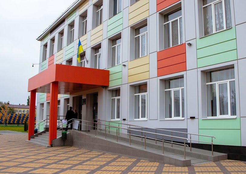 Натисни щоб дізнатись більше про: У Дніпрі опублікували список шкіл та закладів, де влітку працюватимуть денні табори