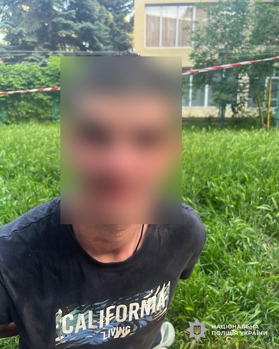 У Дніпрі чоловік погрожував гранатою у ТЦ