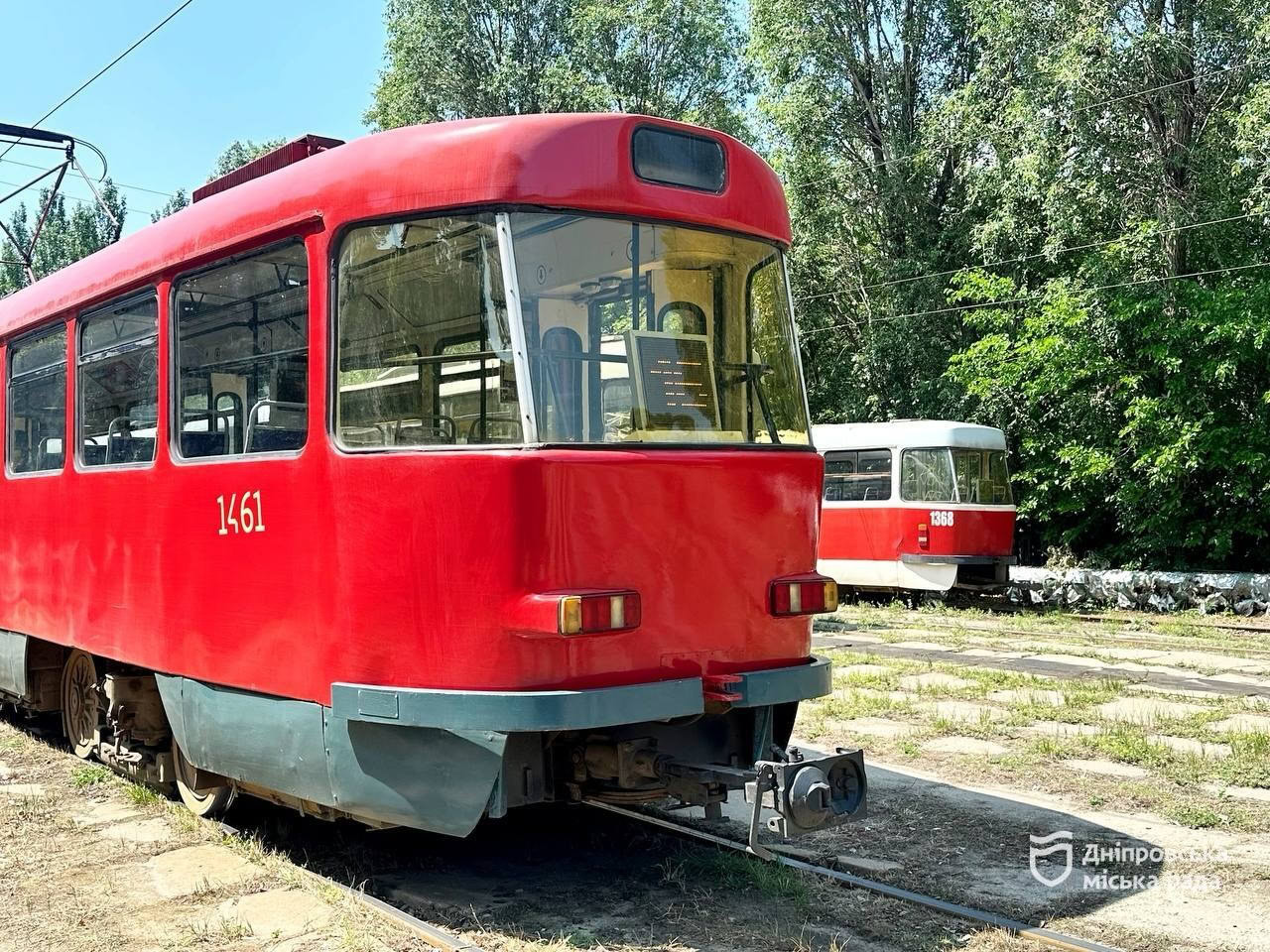 У Дніпрі охочих безкоштовно навчають кермуванню вагонами метро