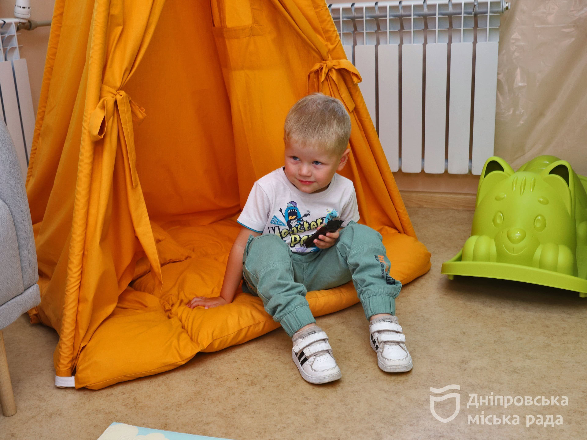 У Дніпрі вже забезпечили житлом майже 300 родин переселенців із Маріуполя