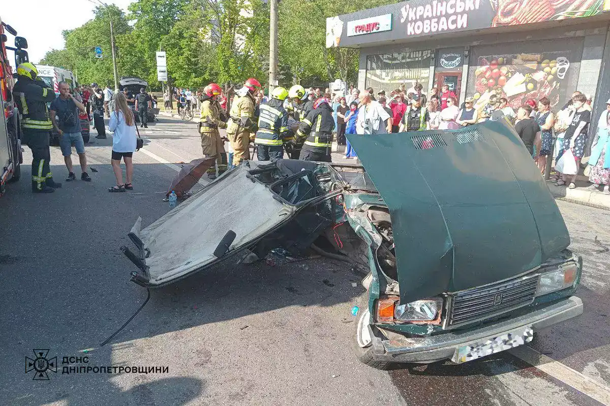 У Кривому Розі внаслідок ДТП з чотирма авто загинула людина