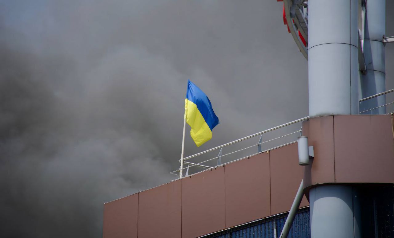 «Подавайте в суд на Росію»: як бізнес відновлює свою роботу після ударів РФ по Дніпру