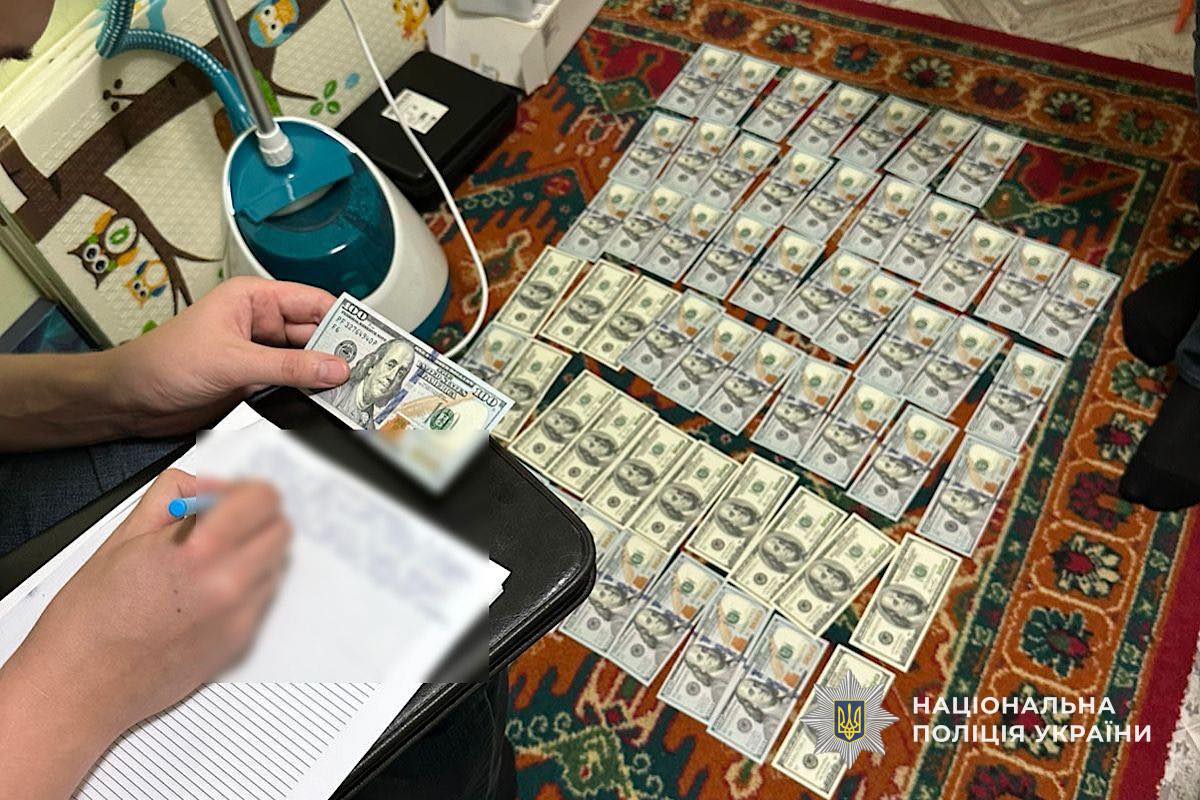 У Дніпрі викрили лікарів, які продавали фіктивну інвалідність за 9 тисяч доларів