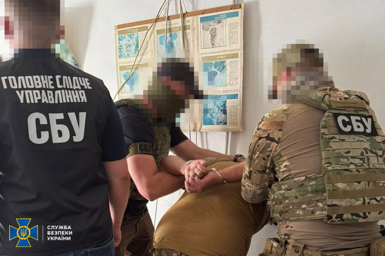 СБУ затримала агента ФСБ, який працював на оборонному заводі Дніпровщини