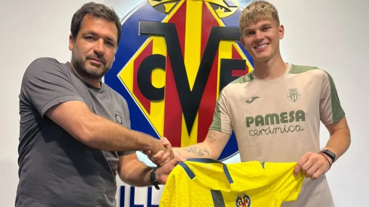 Воротар із Дніпра Яків Кінарейкін підписав контракт із іспанським «Вільяреалом»