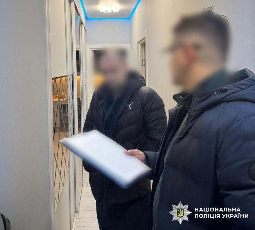 На Дніпровщині викрили продаж підроблених ґаджетів на 24 мільйони гривень