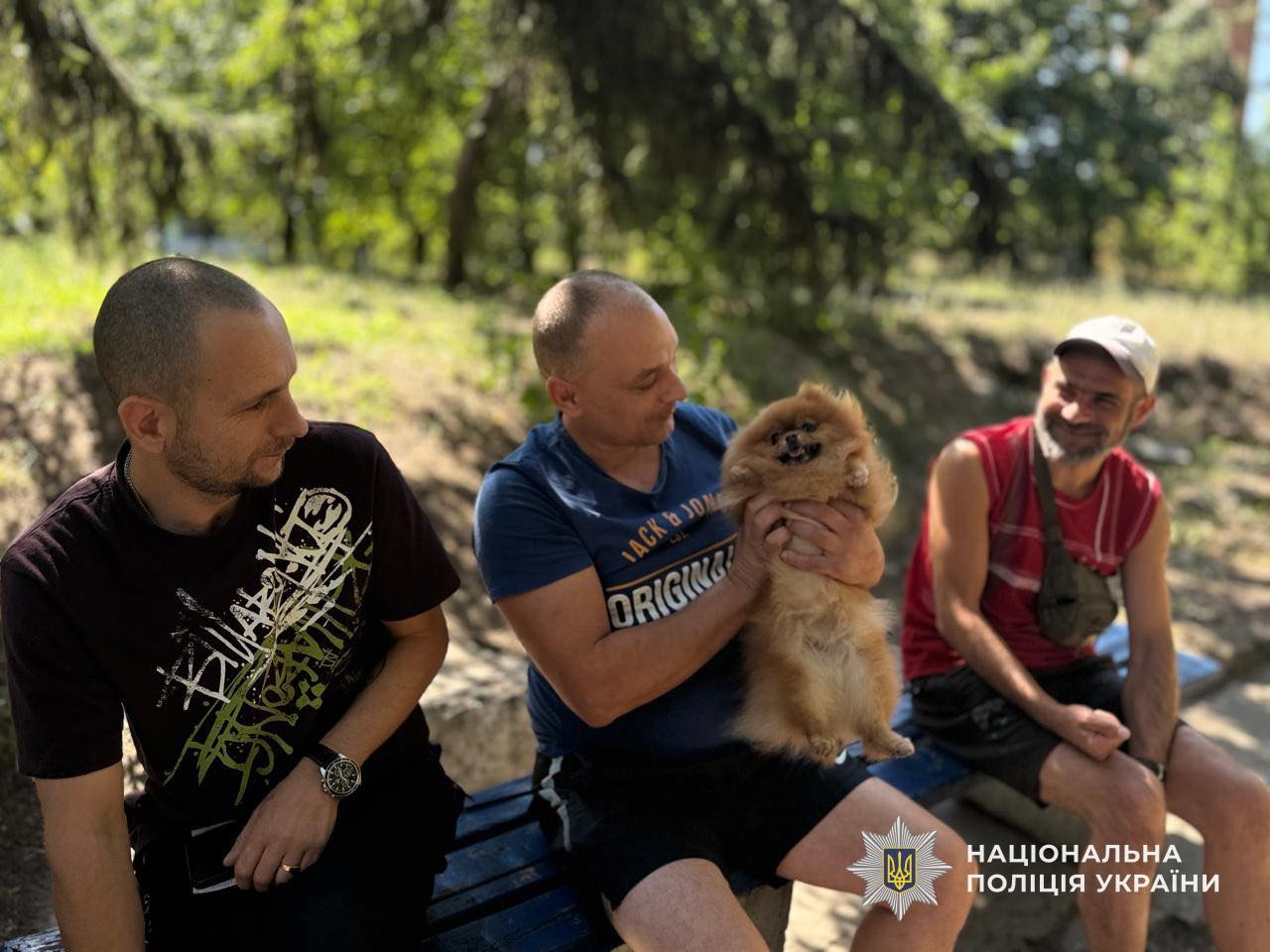 У Дніпрі для поранених захисників провели йогу з песиками