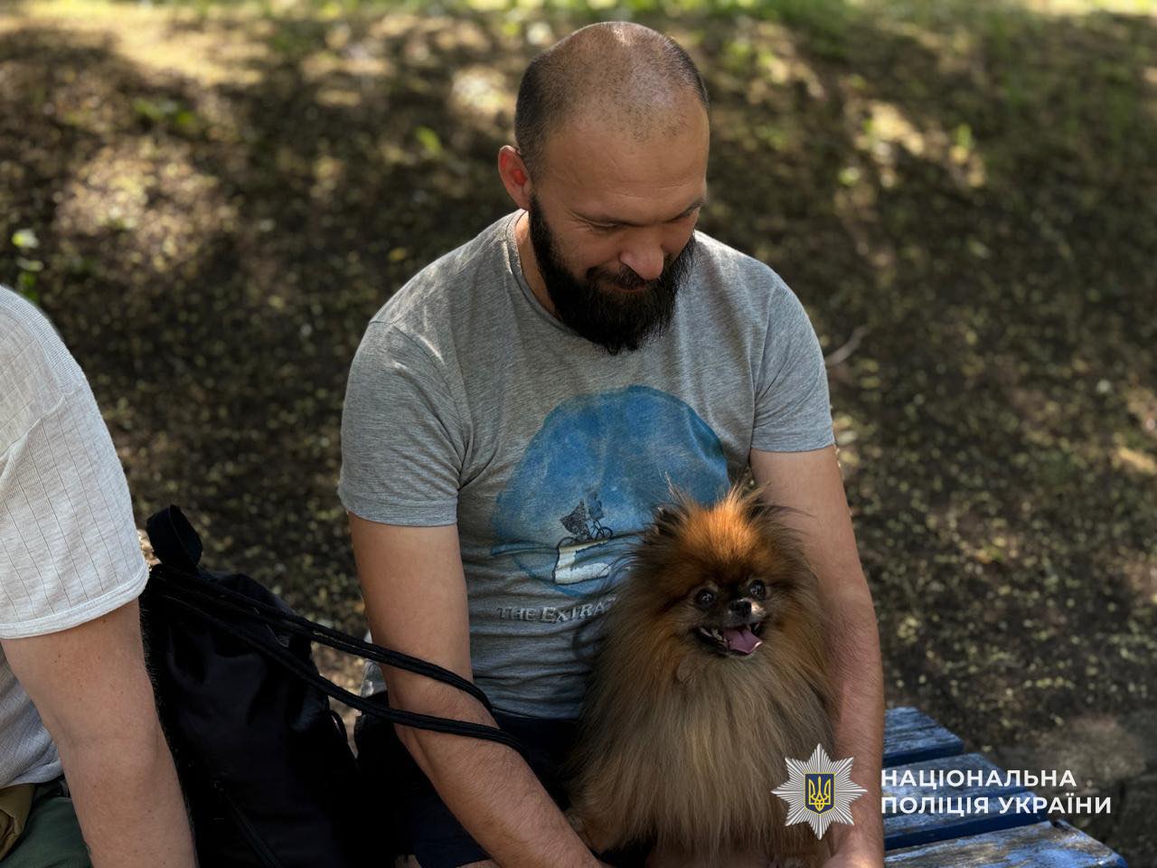 У Дніпрі для поранених захисників провели йогу з песиками