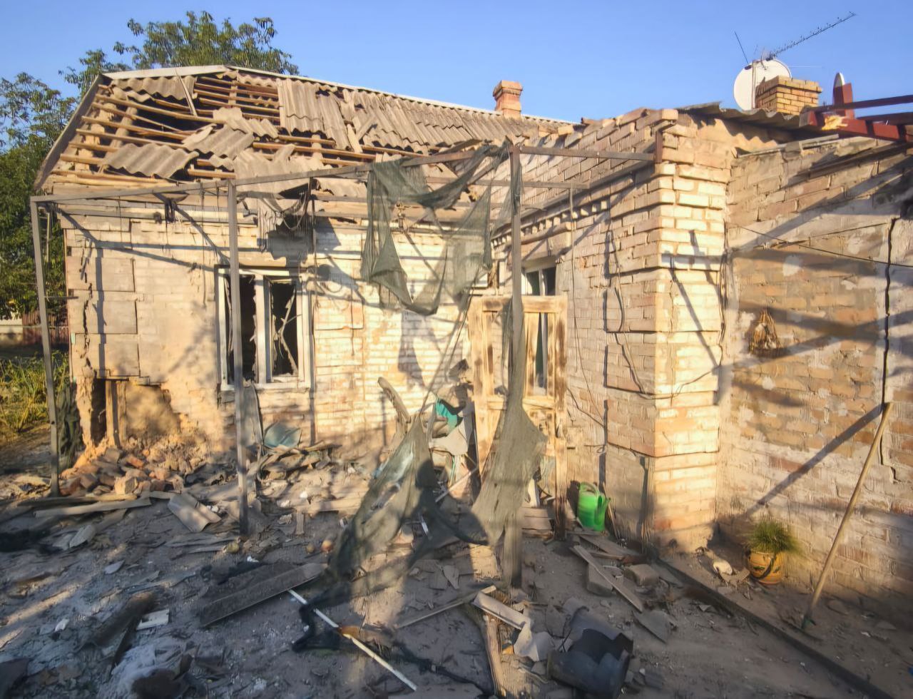 Росія за ніч обстріляла великі міста Дніпровщини