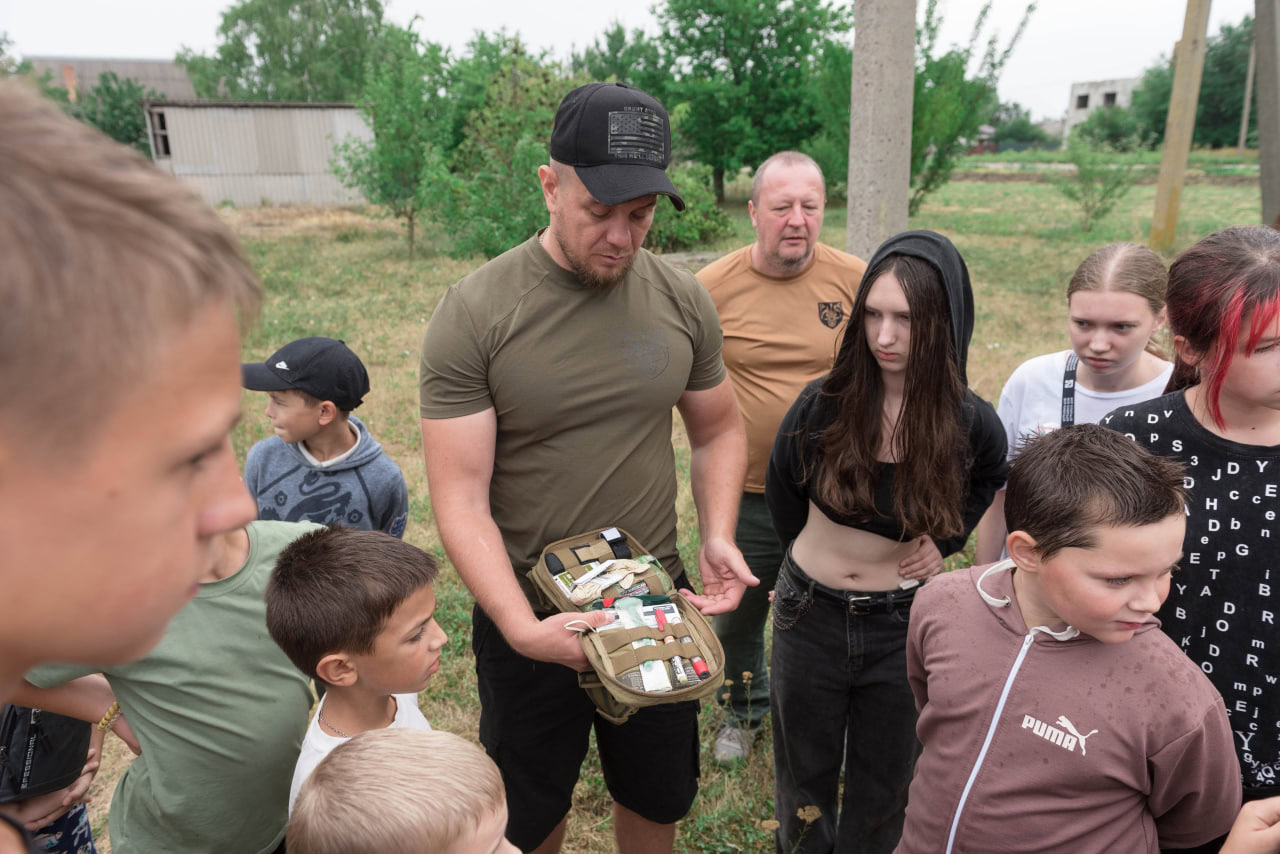 На Дніпровщині діти військових пройшли патріотичний квест від ветеранів війни