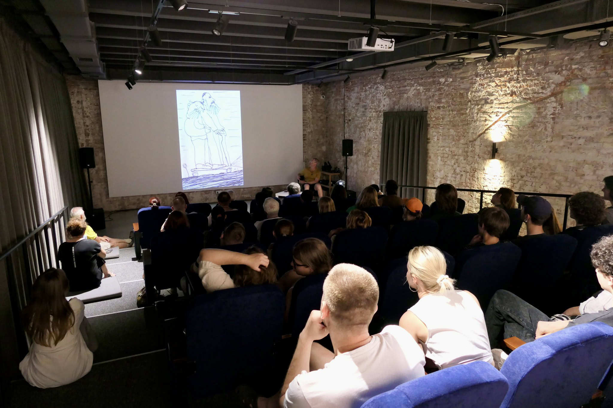 Які артпростори та творчі осередки є у Дніпрі та що там можна відвідати