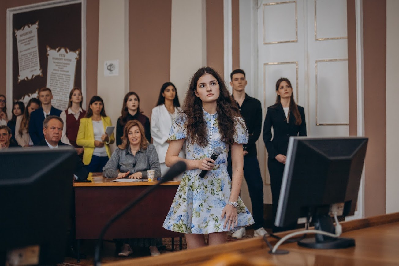 Студенти Дніпра поспілкувалися з Нобелівською лауреаткою миру