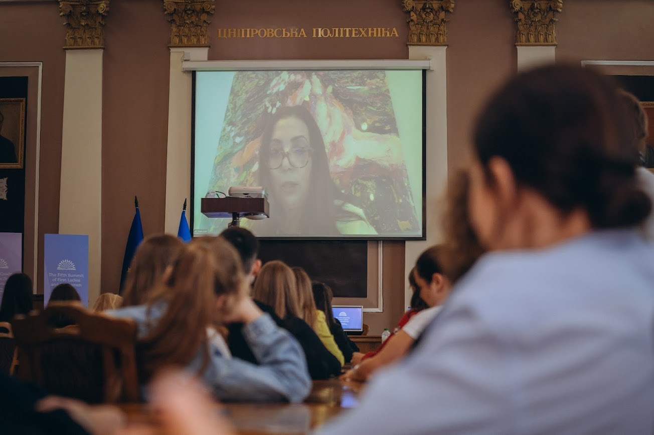 Студенти Дніпра поспілкувалися з Нобелівською лауреаткою миру