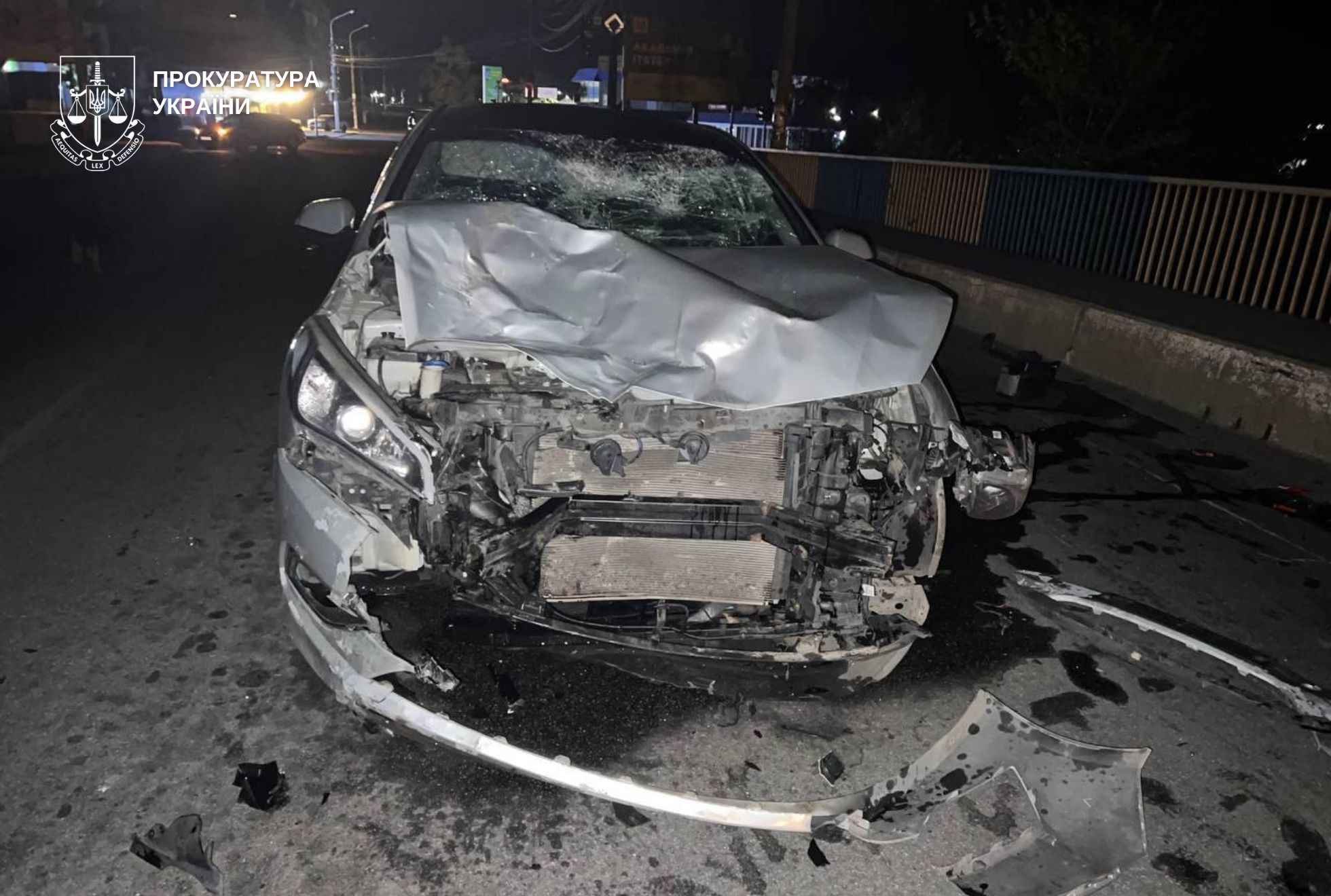 На Дніпровщині поліцейський потрапив у ДТП: загинув водій скутера, постраждала дитина