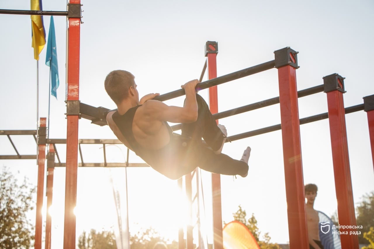 У Дніпрі встановили новий рекорд України зі стрітліфтингу