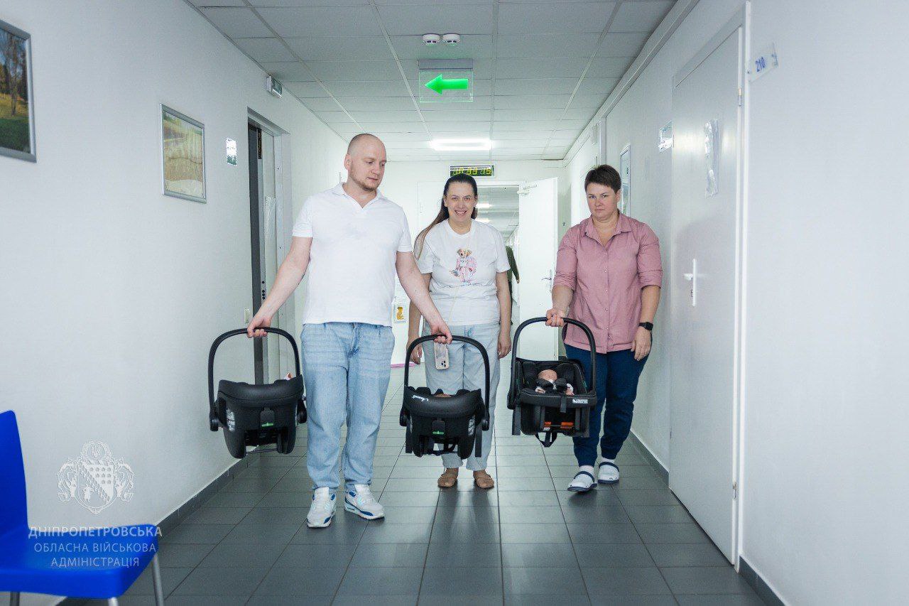 На Дніпровщині народилися одразу дві трійні