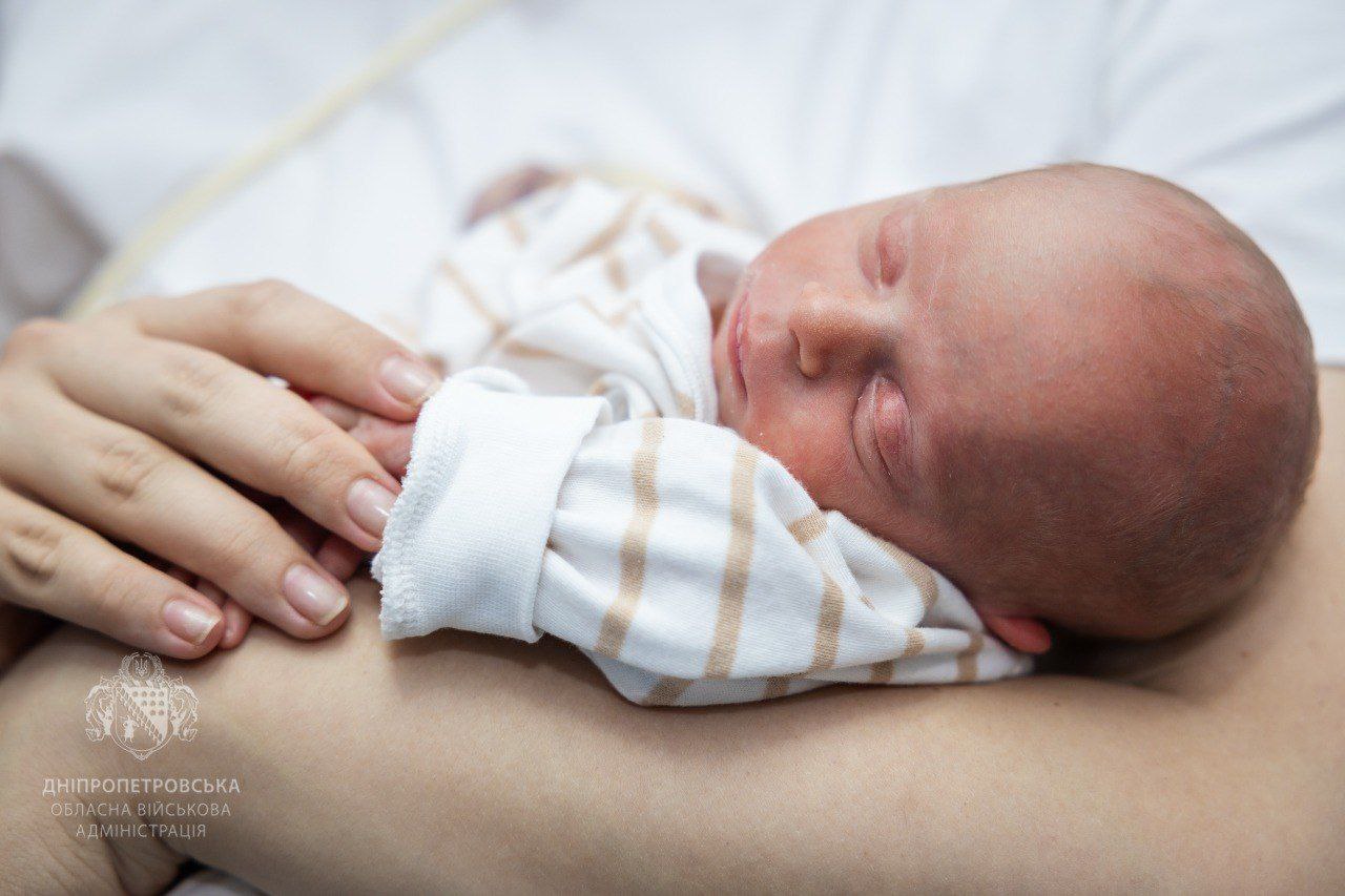 На Дніпровщині народилися одразу дві трійні