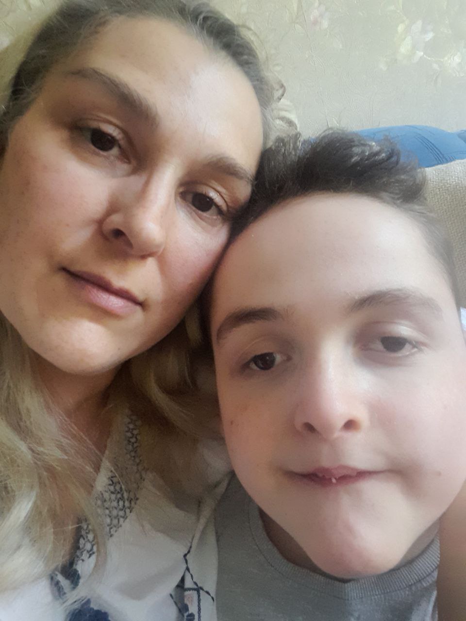 На Дніпровщині мати відстоює права сина з тяжким діагнозом