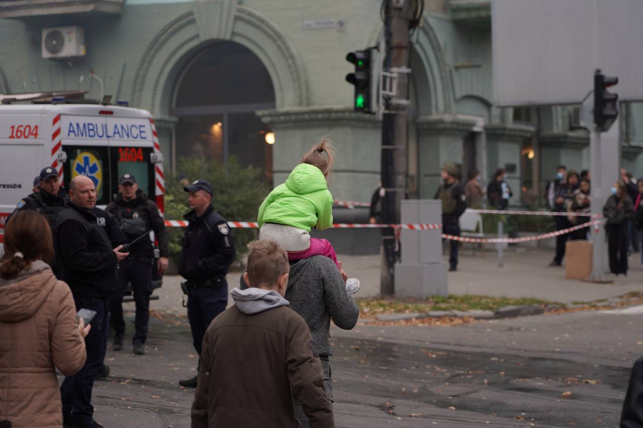 Росія вдарила дронами по середмістю Дніпра: що відомо на зараз
