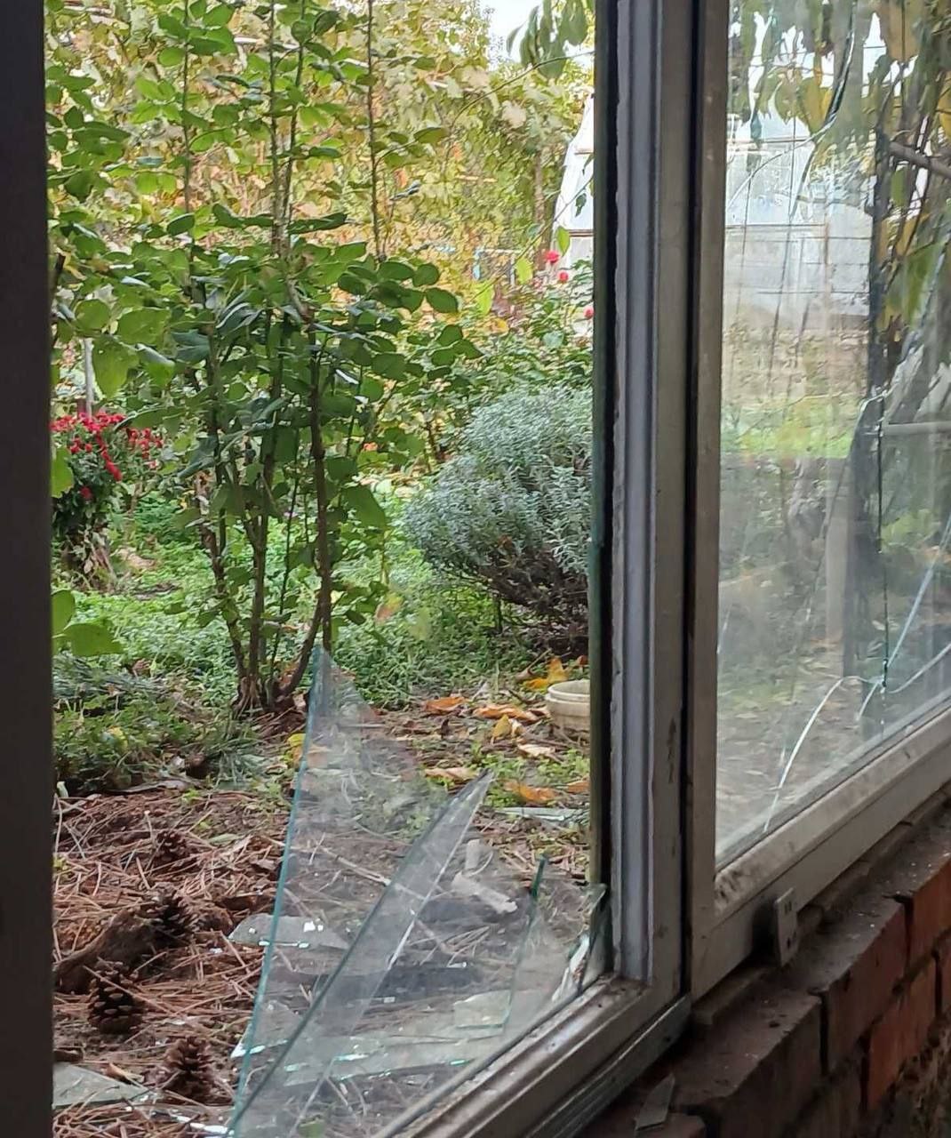 На Дніпровщині ворог за день поцілив по обʼєктах інфраструктури та приватних будинках