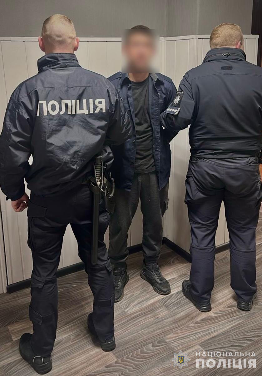 У Дніпрі засудили чоловіка, який напав на військового біля вокзалу