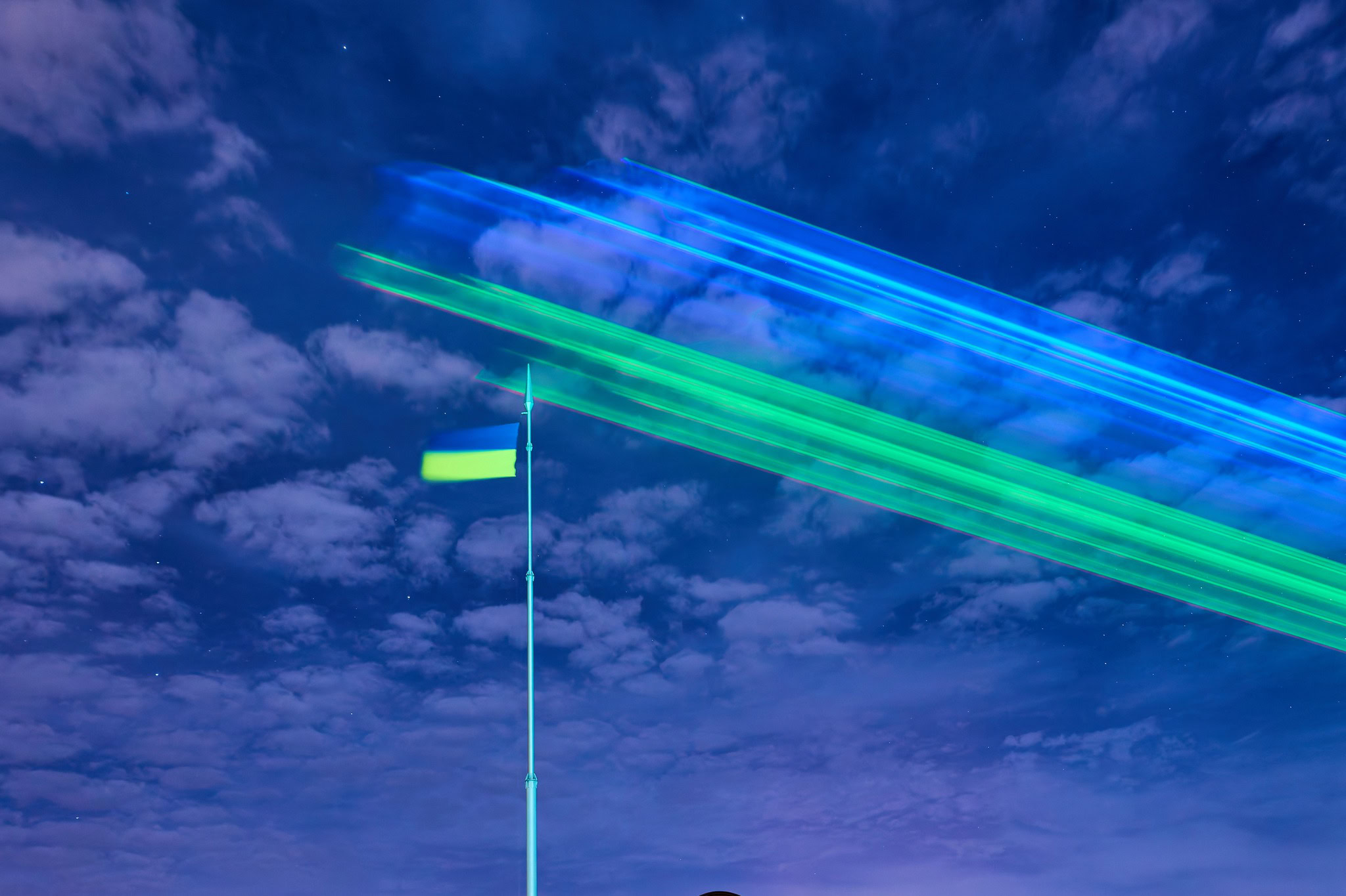 Дніпровська компанія відновила лазерно-проекційну артінсталяцію на Хортиці