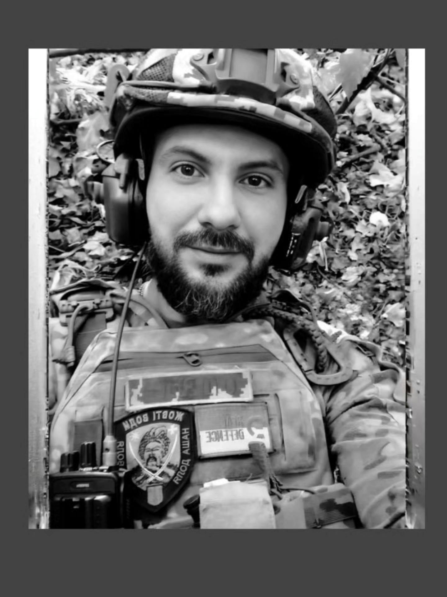 На фронті загинув випускник дніпровського коледжу, художник і воїн Ярослав Вєтров