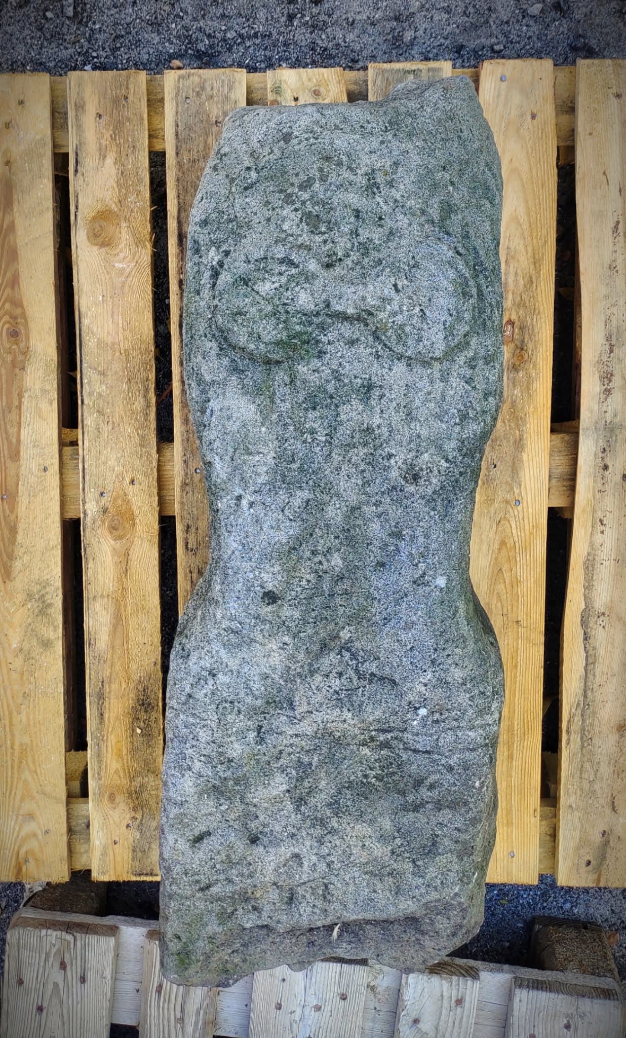 Герої ЗСУ евакуювали до Дніпра скульптуру половецького воїна XIII століття