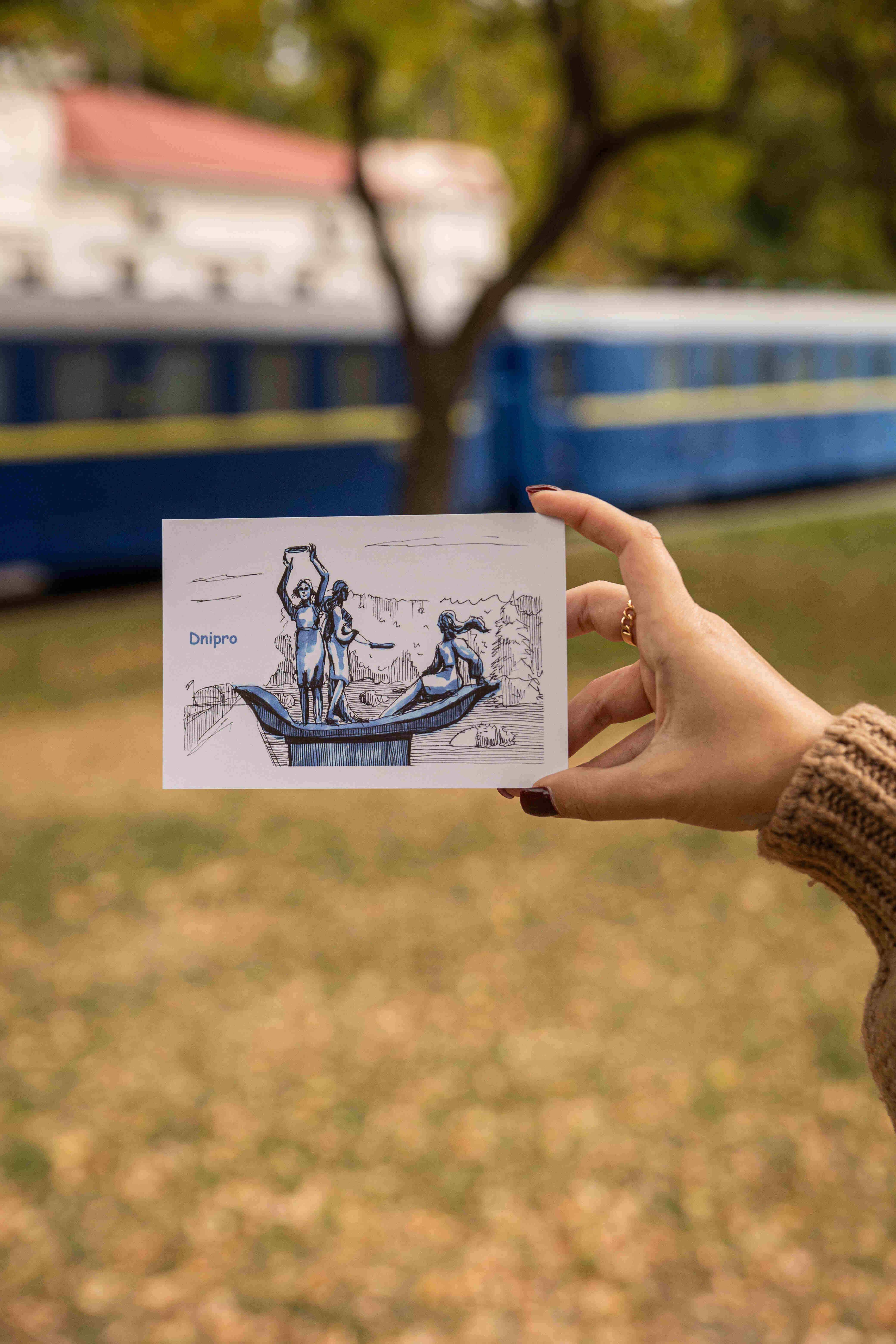 У Дніпрі презентували унікальні листівки, створені студентами
