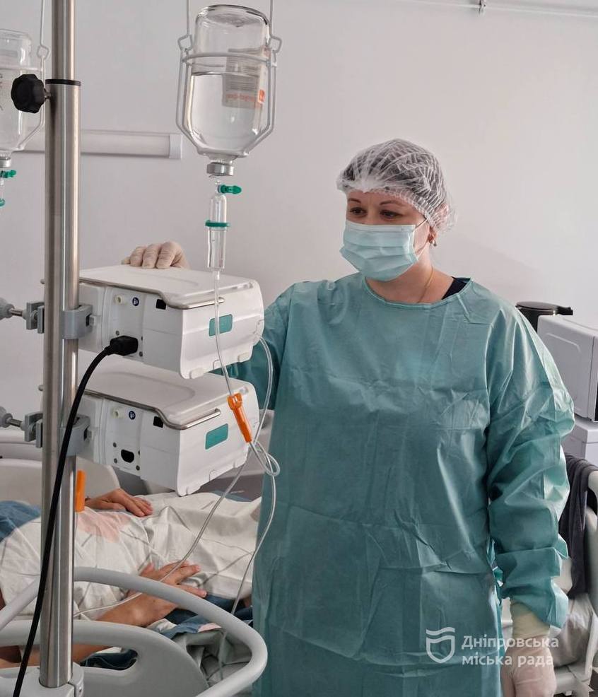 Дніпровські медики вперше пересадили стовбурові клітини дорослому пацієнту