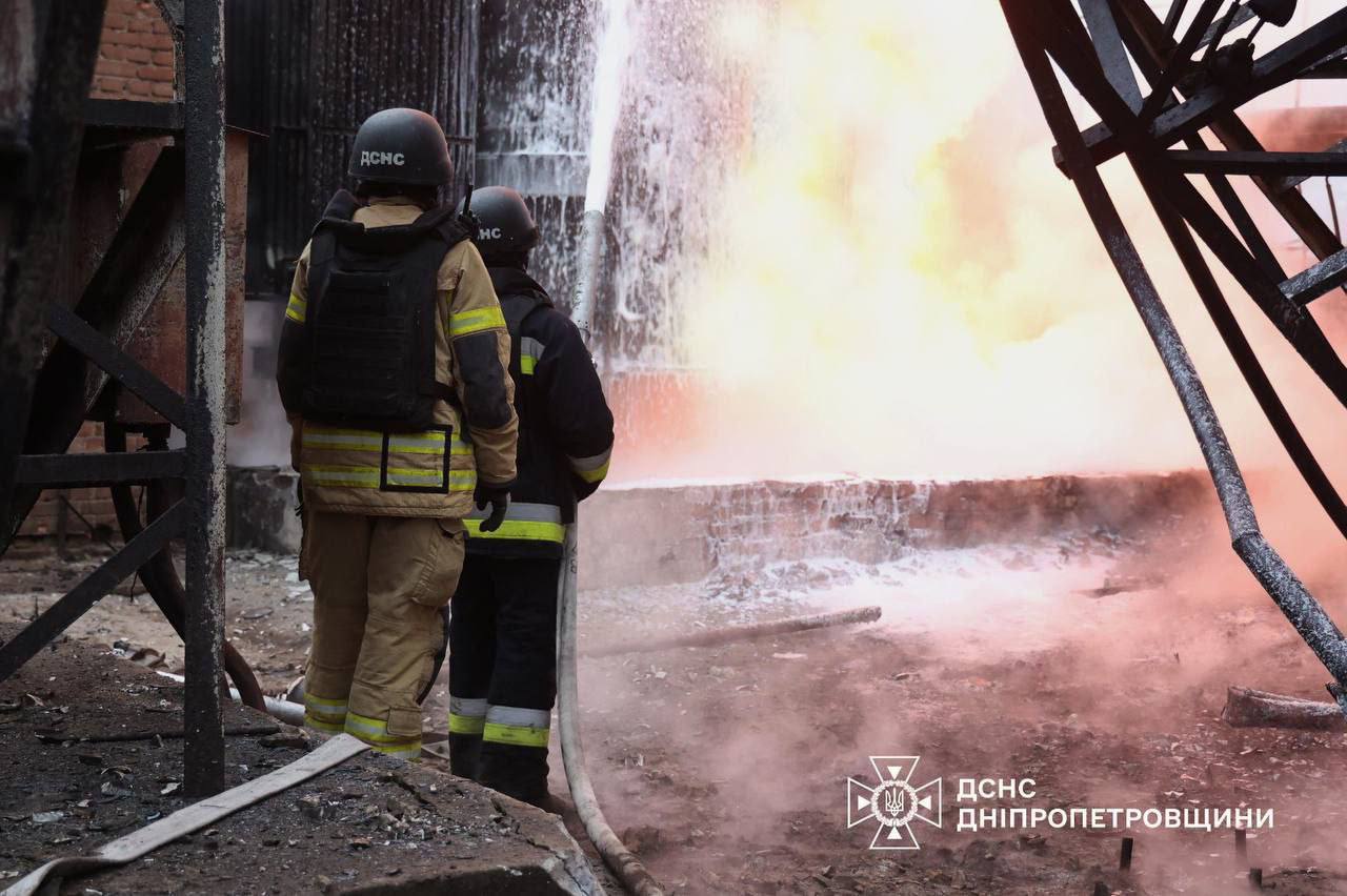 Масована атака на Дніпро та область: є постраждалі та руйнування