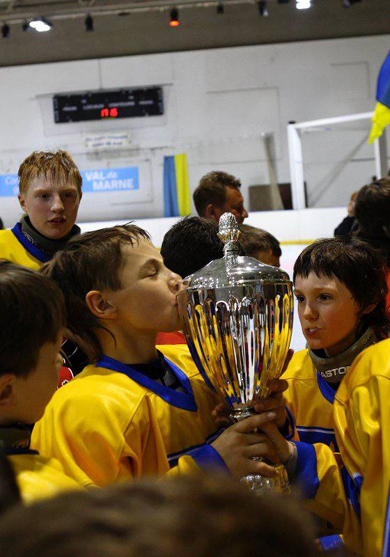 Дніпрянка, якій брат віддав свою нирку, проходить реабілітацію після трансплантації