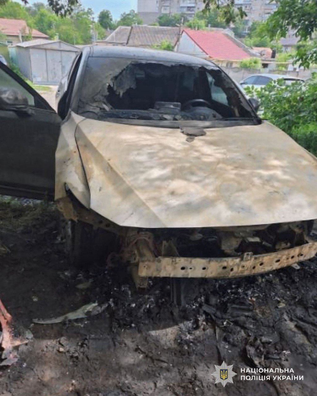 У Дніпрі затримали матір із сином за серію підпалів автомобілів