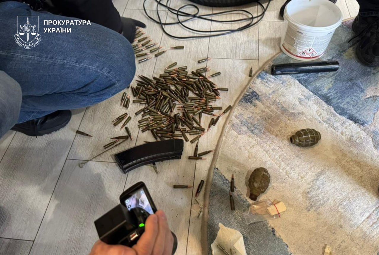 У Дніпрі затримали двох чоловіків, які передавали ФСБ координати критичних об’єктів міста