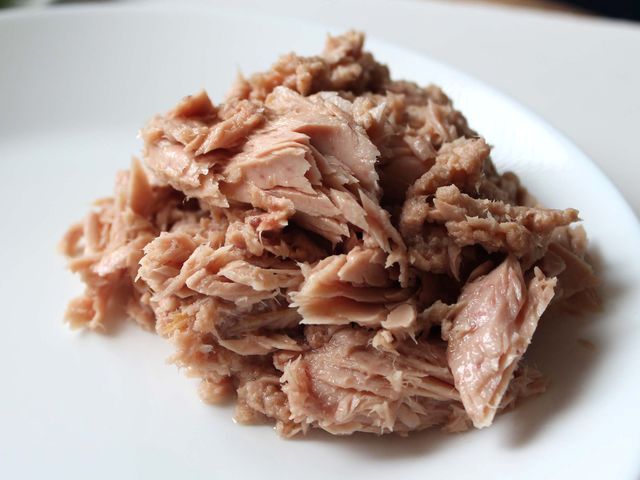 Ботулізм – інфекція, яку легше попередити, ніж вилікувати. Як це зробити? Пояснює лікарка