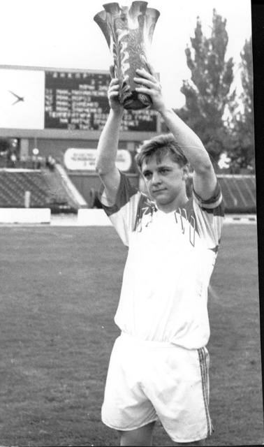 У Дніпрі попрощаються з відомим футболістом Андрієм Полуніним