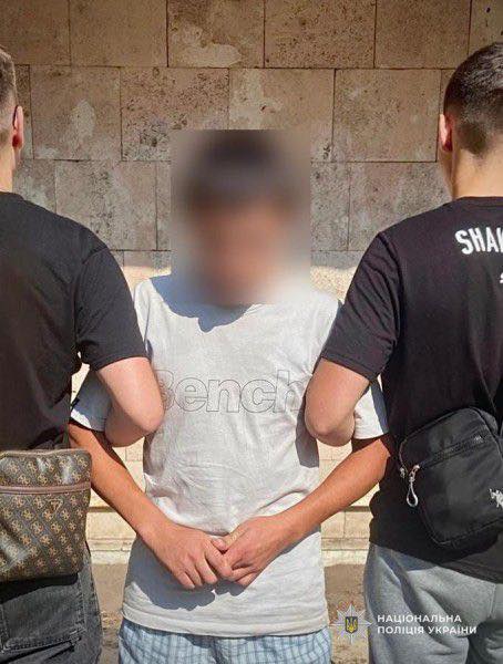 У Дніпрі чоловіку, який зірвав з жінки золотий ланцюжок, суд призначив 7 років ув’язнення