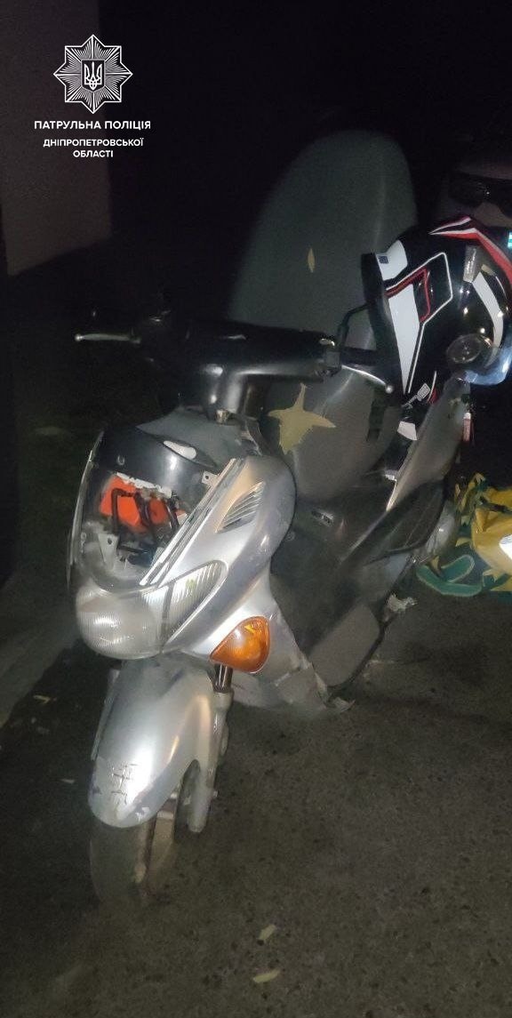 Вночі, без документів і з алкоголем у крові: у Дніпрі зупинили мотоцикліста-підлітка