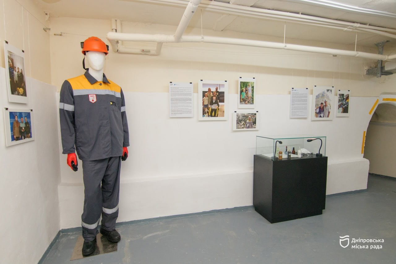 У Музеї історії Дніпра відкрили виставковий простір, присвячений цивільним героям