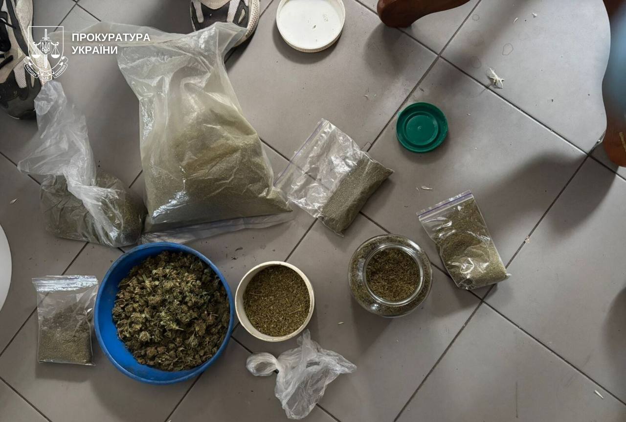 8 кг канабісу на 2 млн грн: мешканець Дніпровщини підозрюється у наркоторгівлі